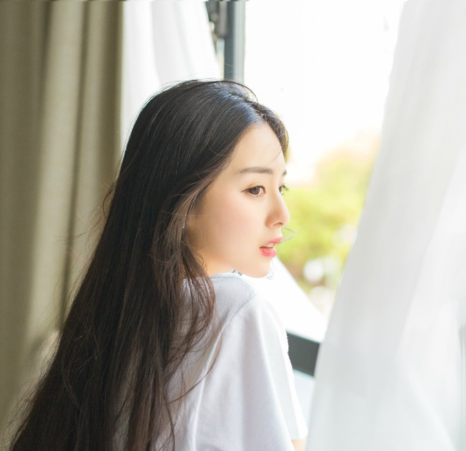 魏延翻了翻白眼，能将这事情看的这么溜，你也不比他差多少。